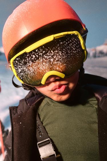 Zara PROZRAČNA MAJICA SKI KOLEKCIJA – Kaki