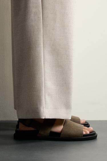 SANDALIA PIEL TIRAS - Gris Topo de Zara - Imagen 0