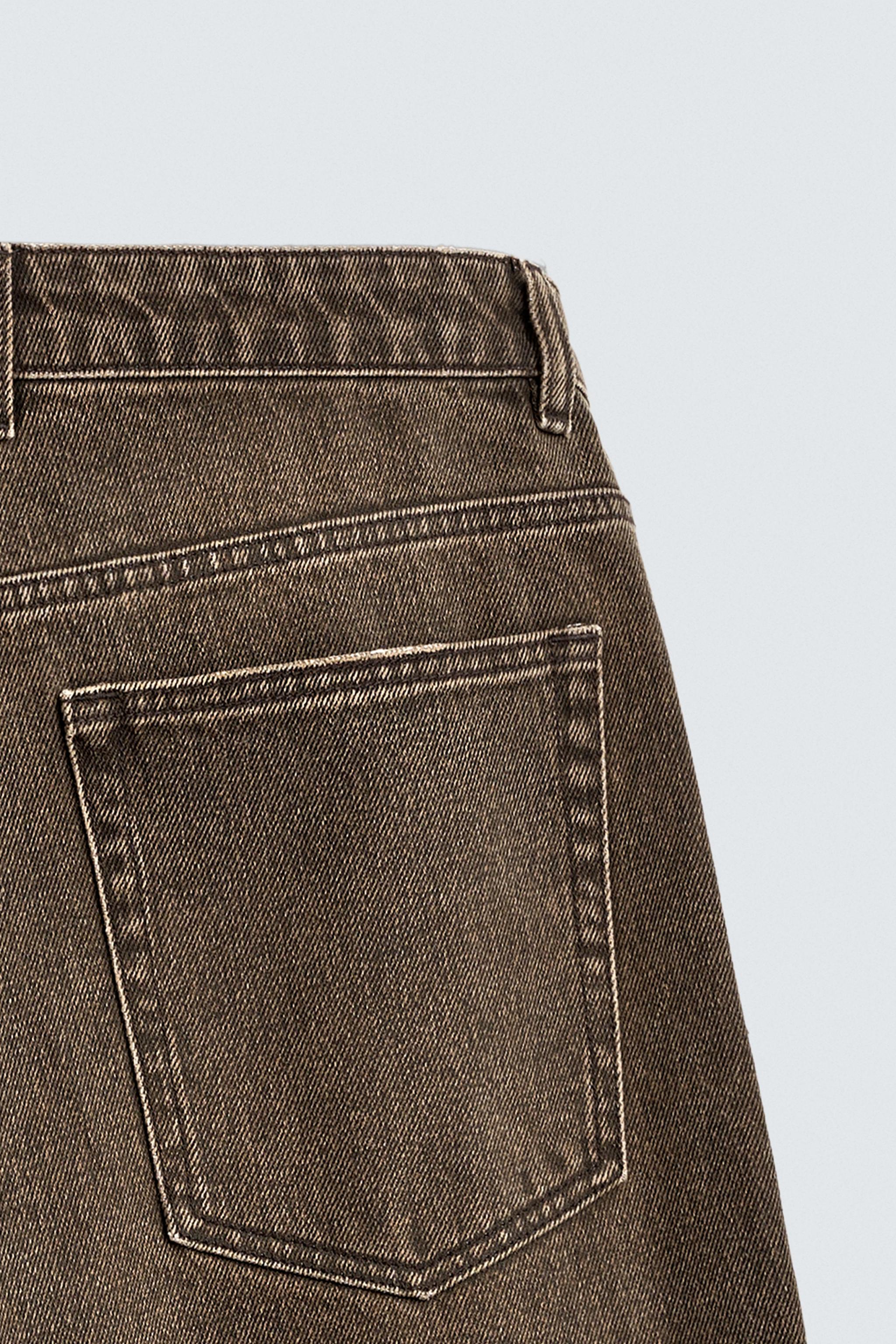 RELAXED FIT JEANS WITH WAXED EFFECT FINISH