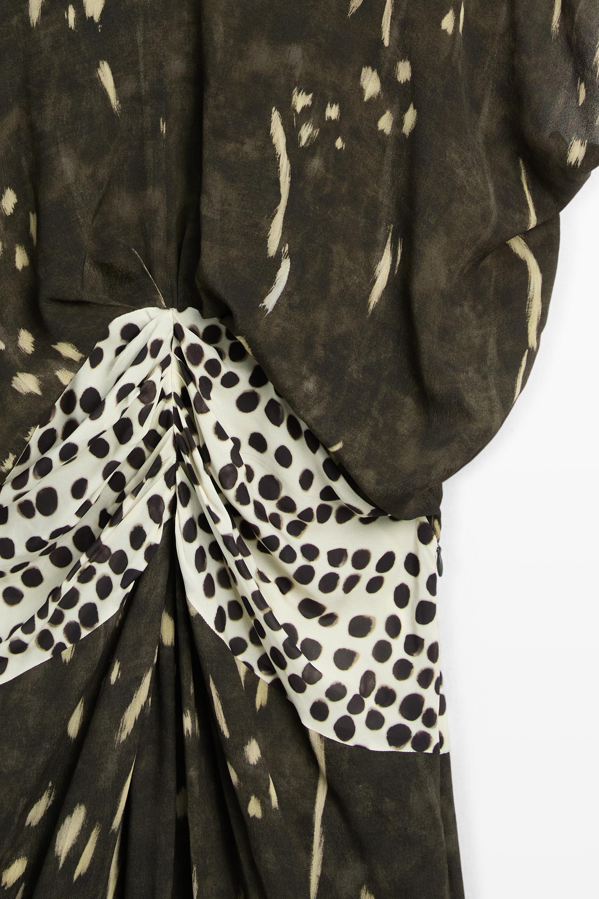 Robe midi avec ceinture imprimée