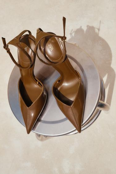 Zara PATENT FINISH HEELED SHOES - Brown