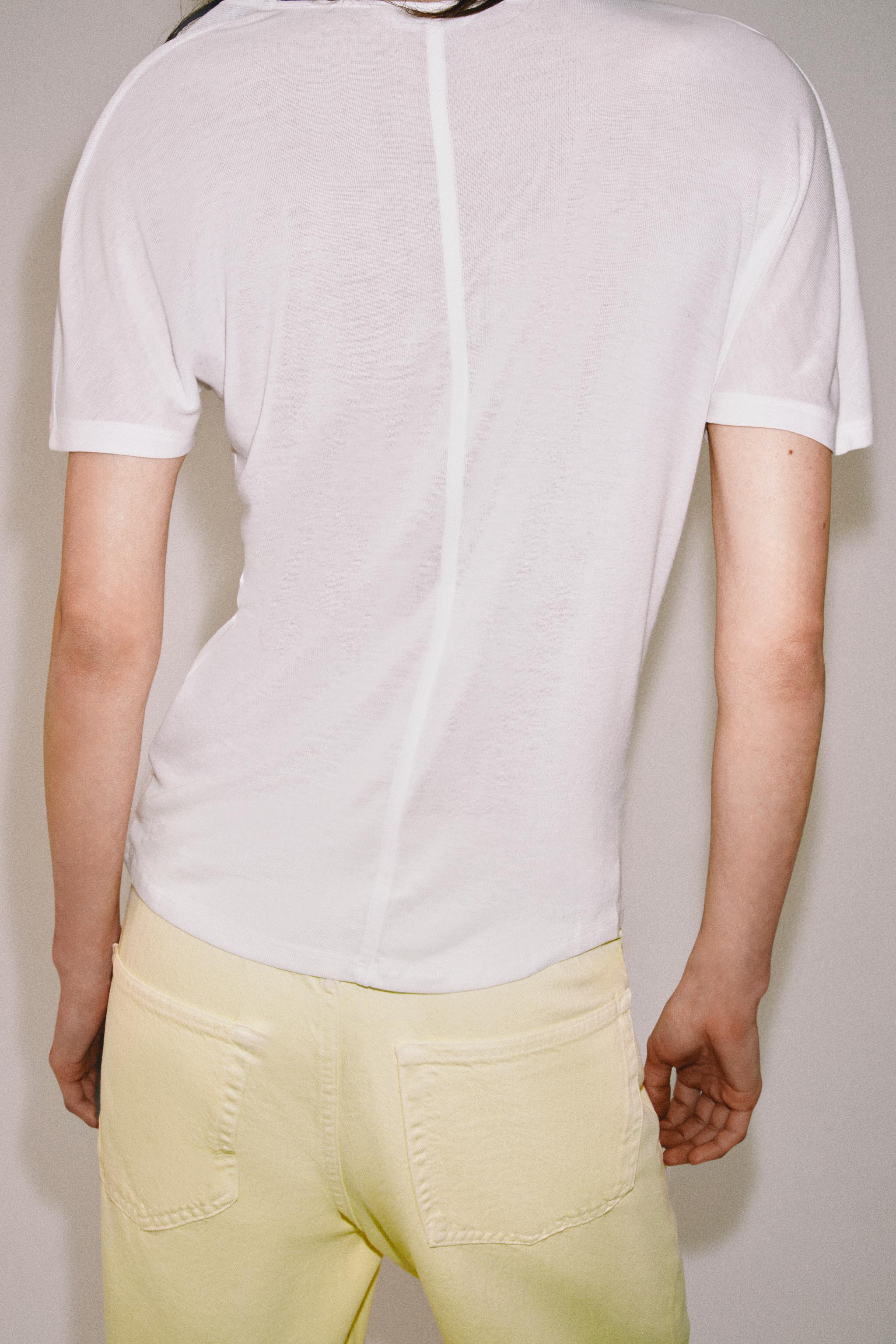 T-SHIRT FLUIDE À MANCHES COURTES