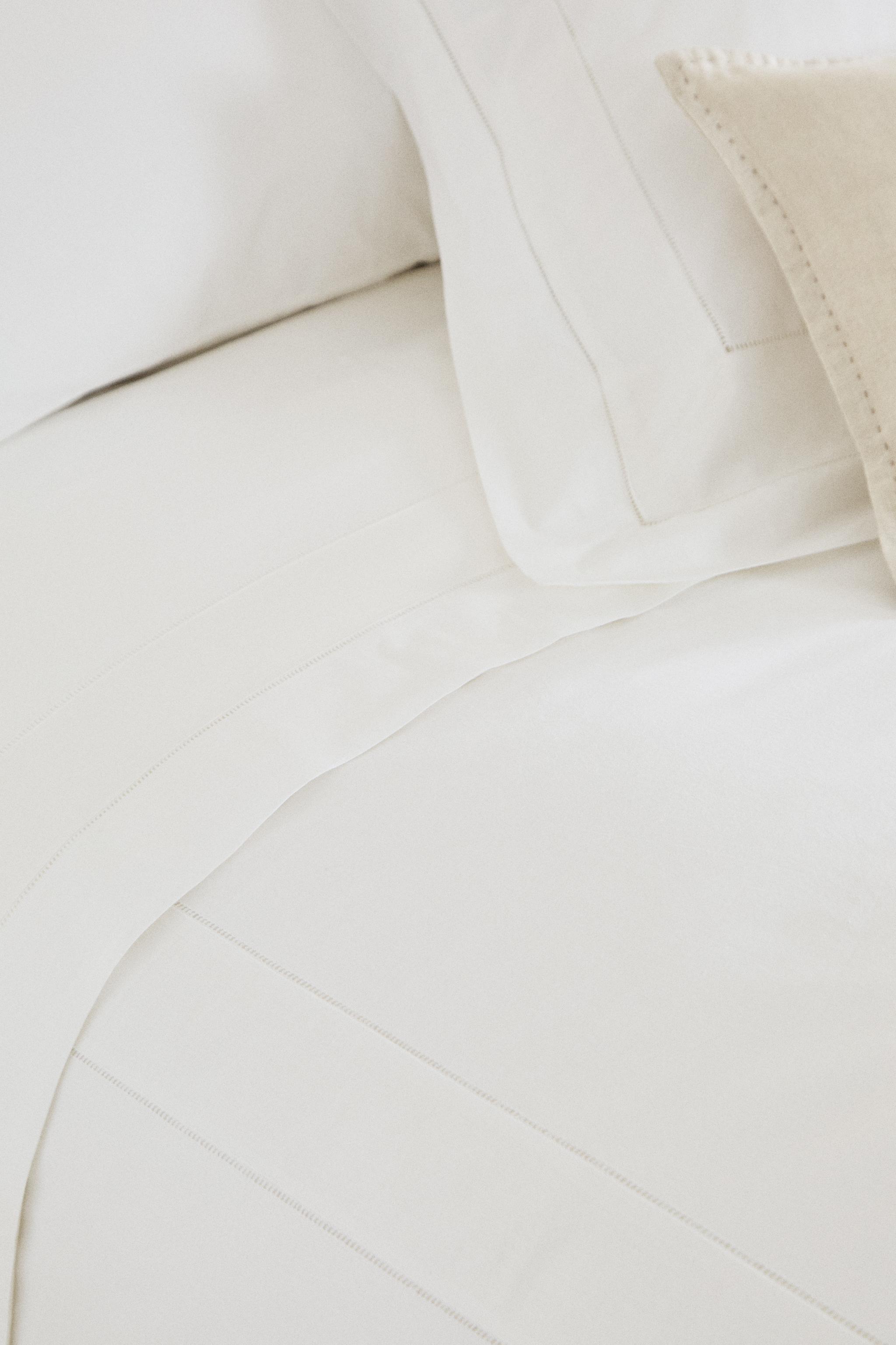 DUVET COVER WITH BORDER - White | ZARA United States