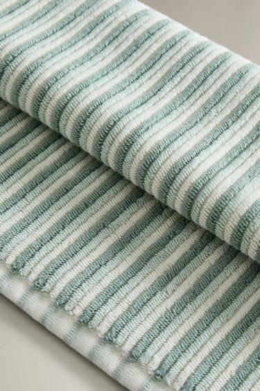 TEXTURED BATH TOWEL WITH COLOURED STRIPES - Ecru / Green by Zara - Image 2