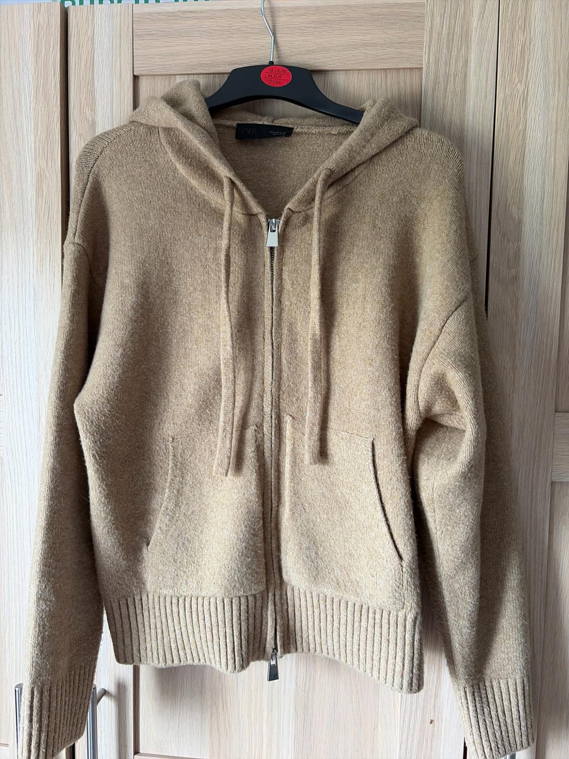 KNIT HOODIE - Image 3