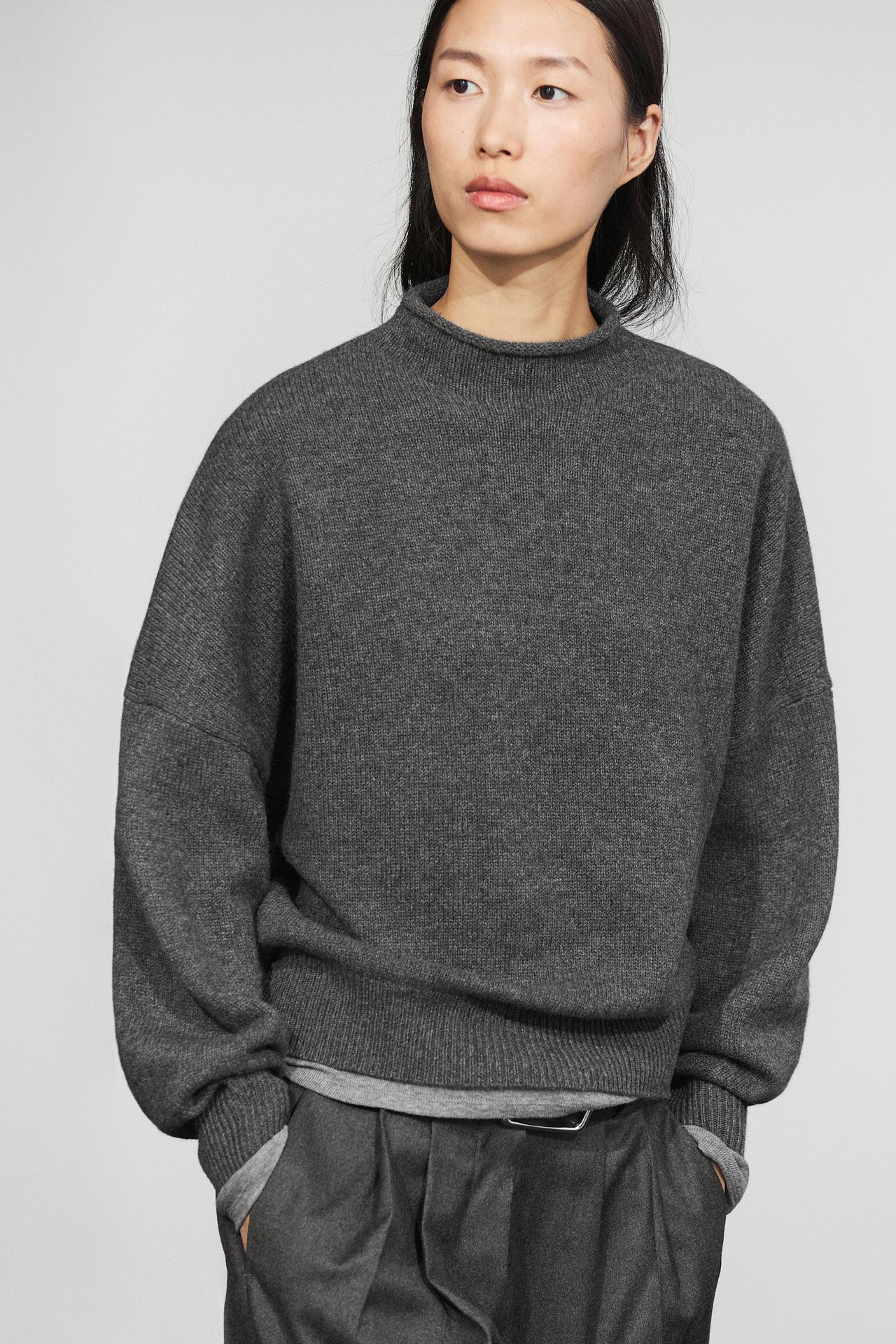 100% wool oversize knit sweater — 892