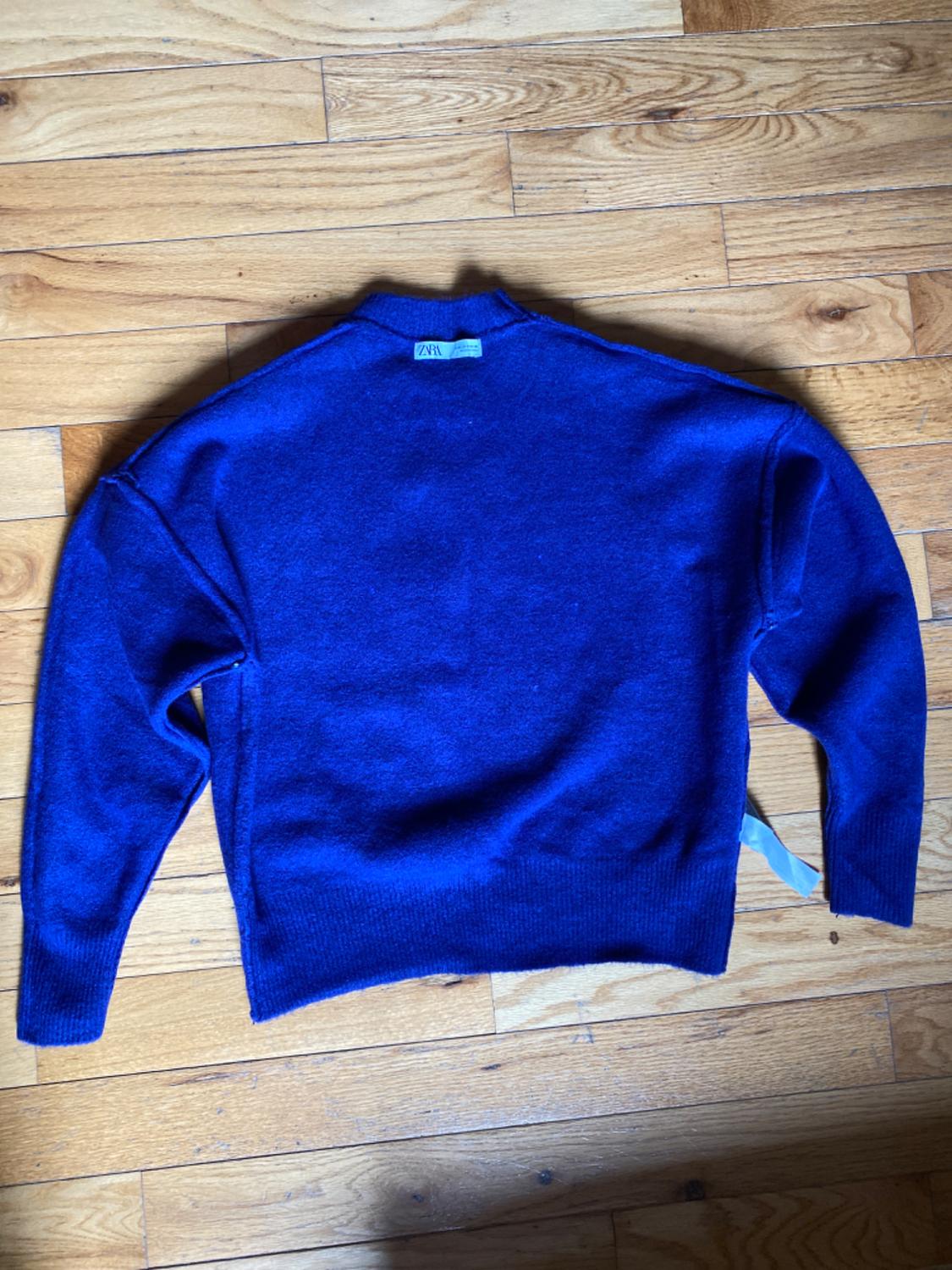 SOFT KNIT SWEATER - Image 3
