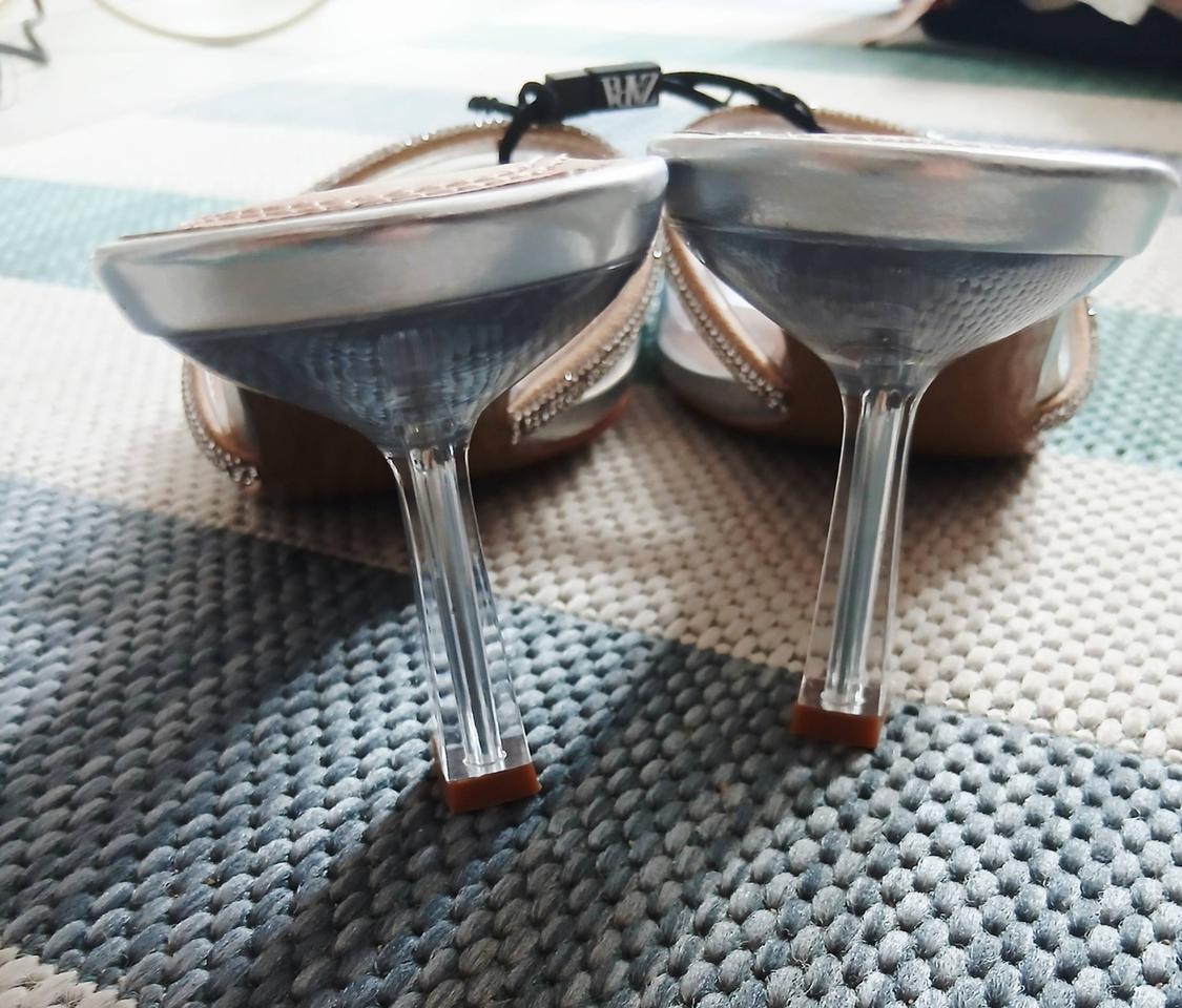 VINYL SANDALS WITH SHINY DETAILS - Image 4