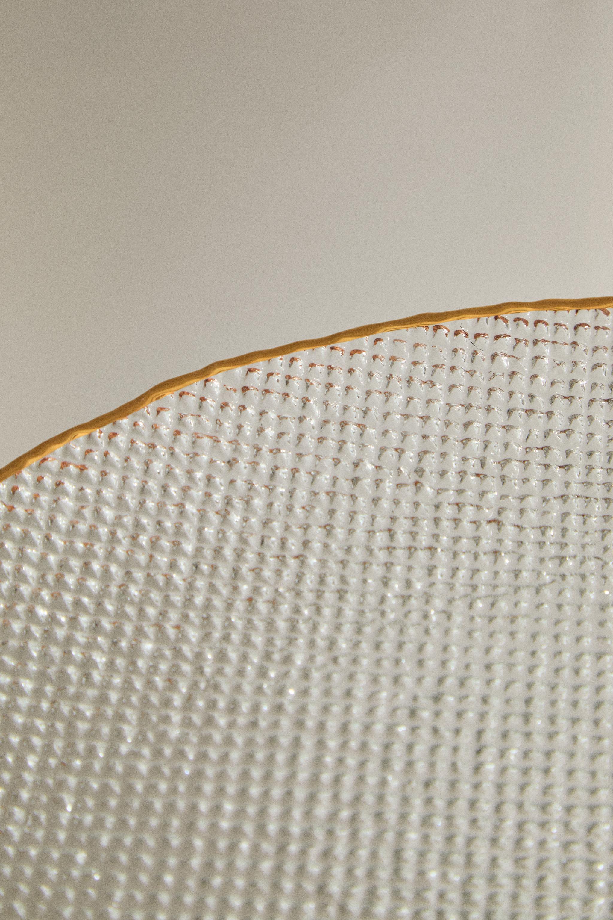RAISED GLASS SERVING DISH WITH GOLD RIM