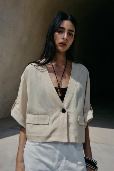 جاكيت بأكمام مشمورة - رمل الخاص بـ Zara