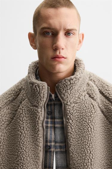 CAZADORA BORREGUILLO X ALL CAPS STUDIO - Beige de Zara