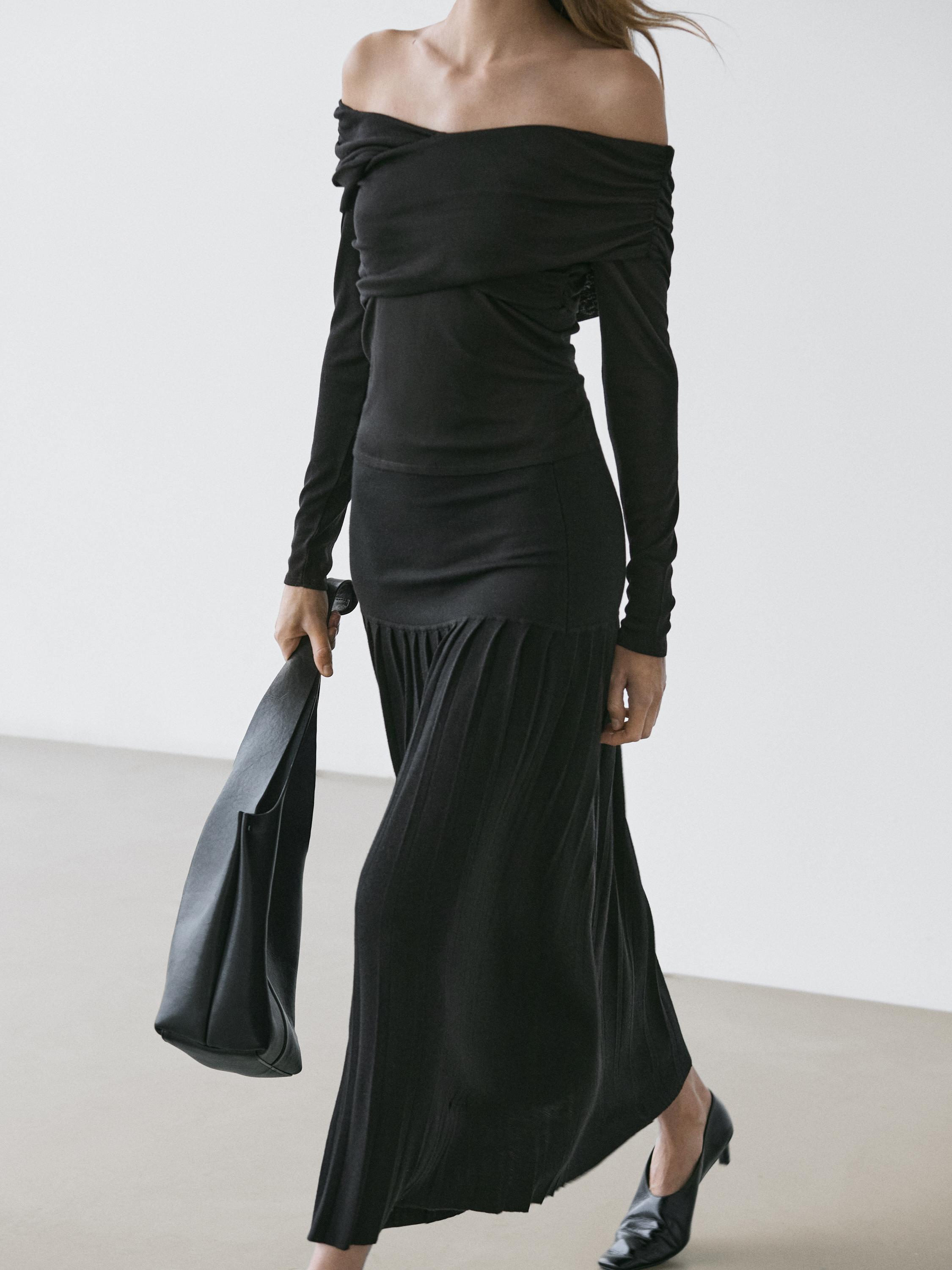 Midi skirt with box pleats