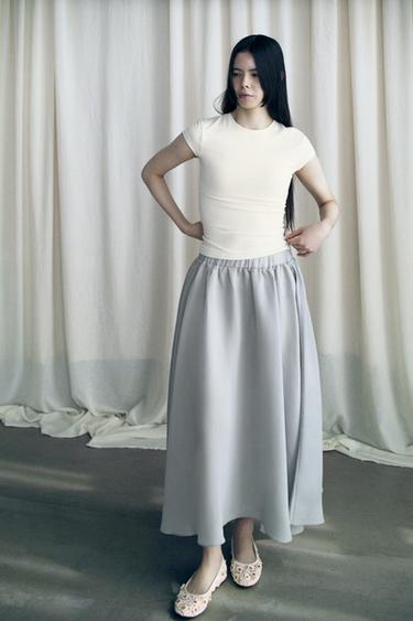 ショートスリーブ スリムフィットTシャツエクリュZaraのショートスリーブ スリムフィットTシャツ - エクリュ