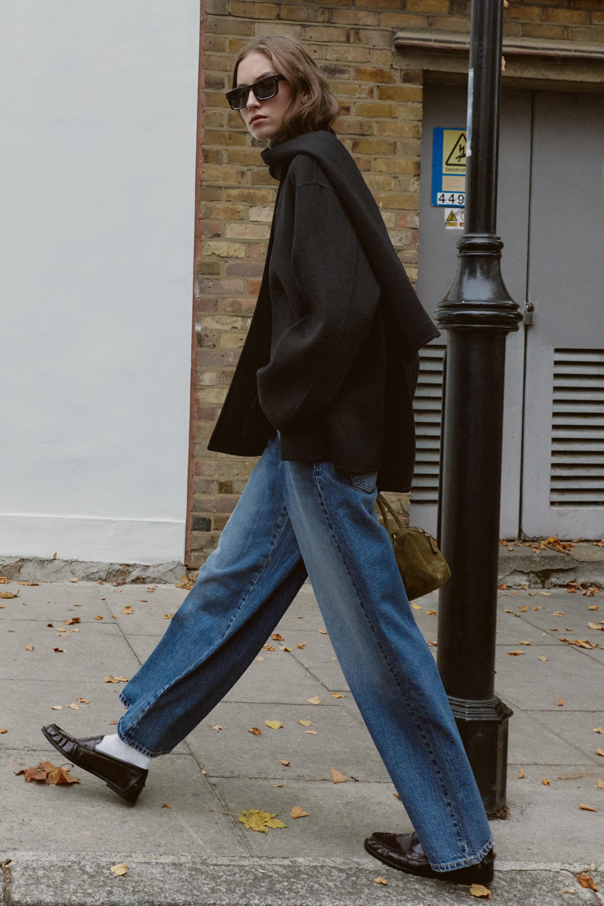 WOOL BLEND SHORT COAT WITH SCARF