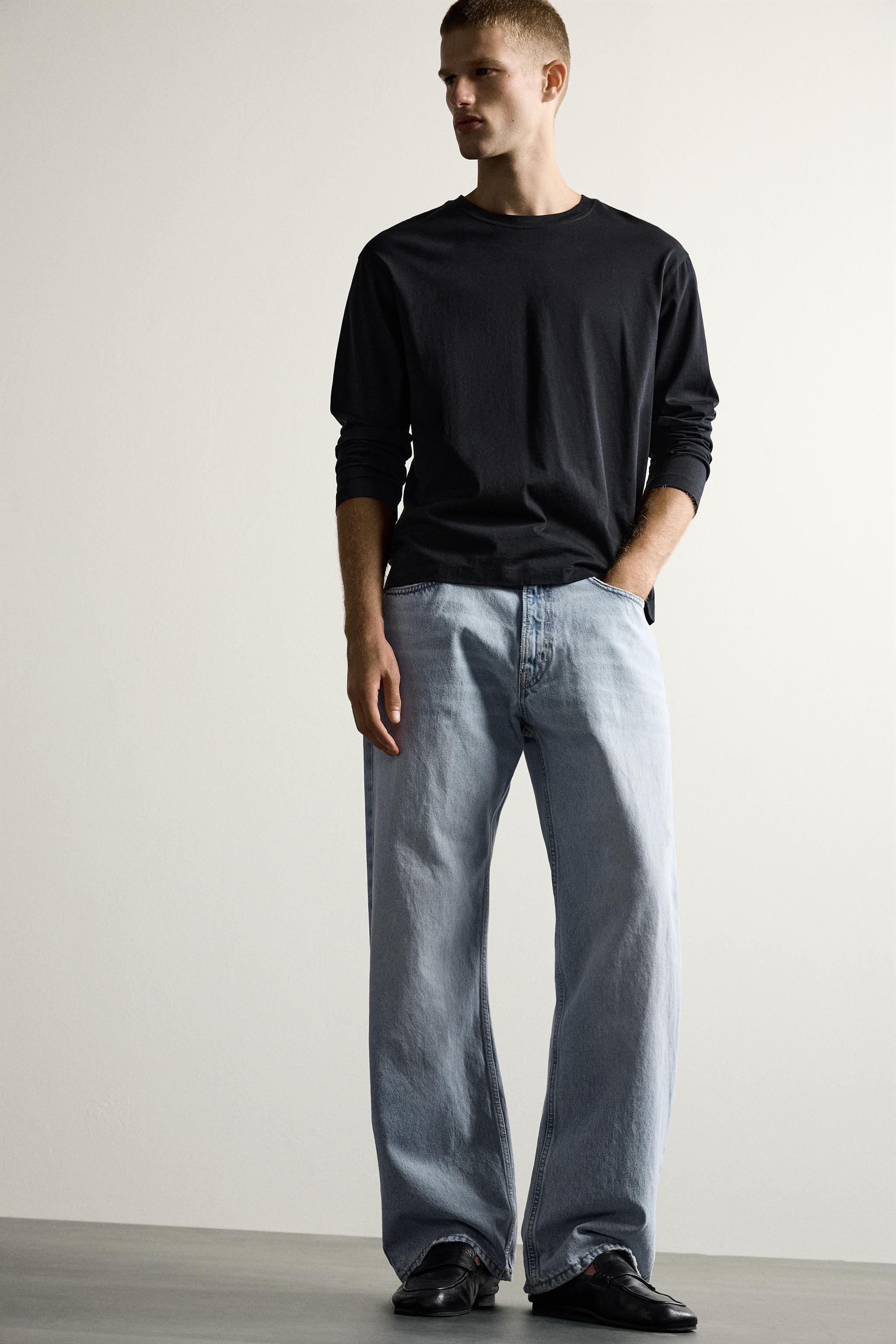 LOOSE FIT JEANS