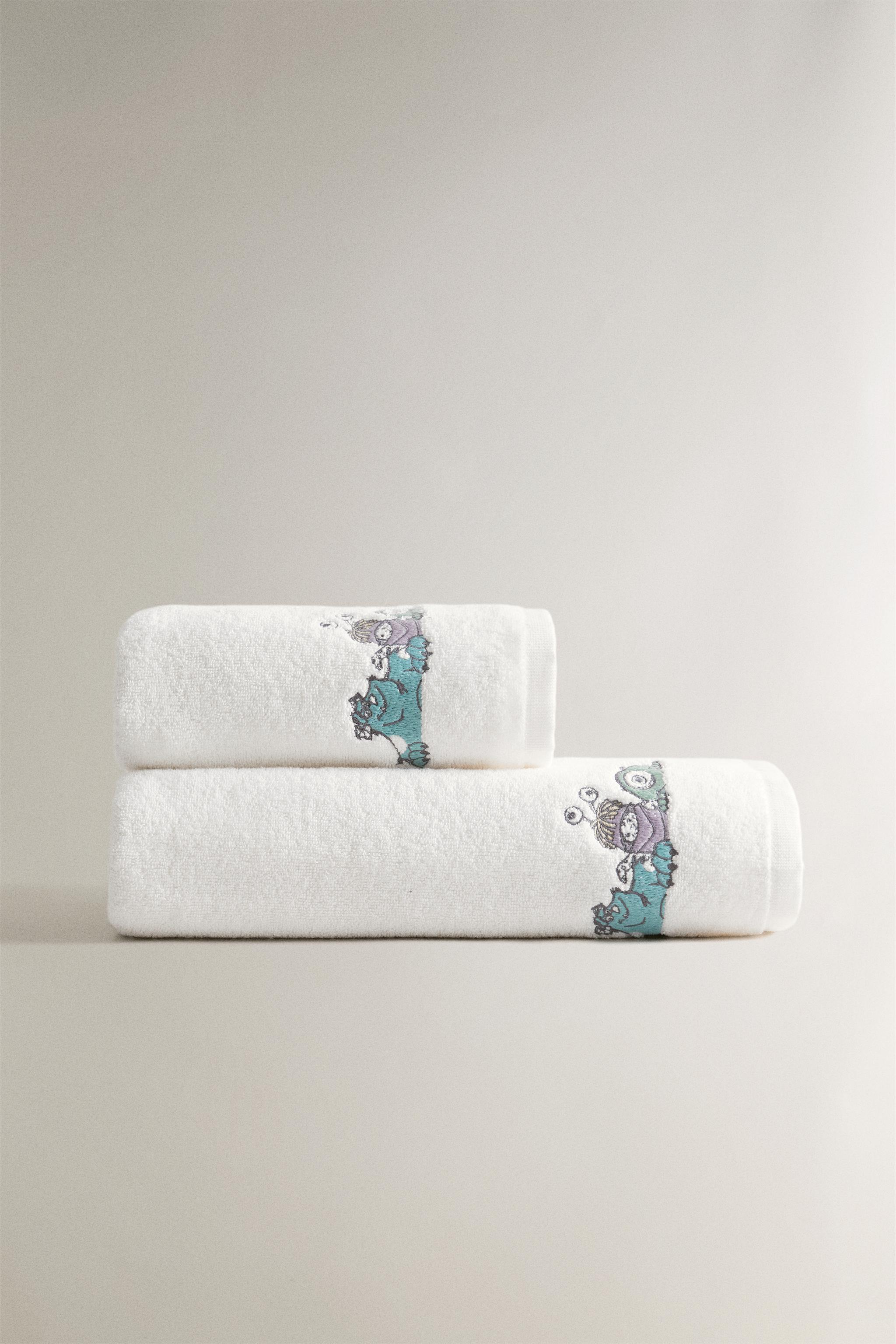 KIDS' MONSTERS, INC. ©DISNEY/PIXAR TOWEL — Oyster-white