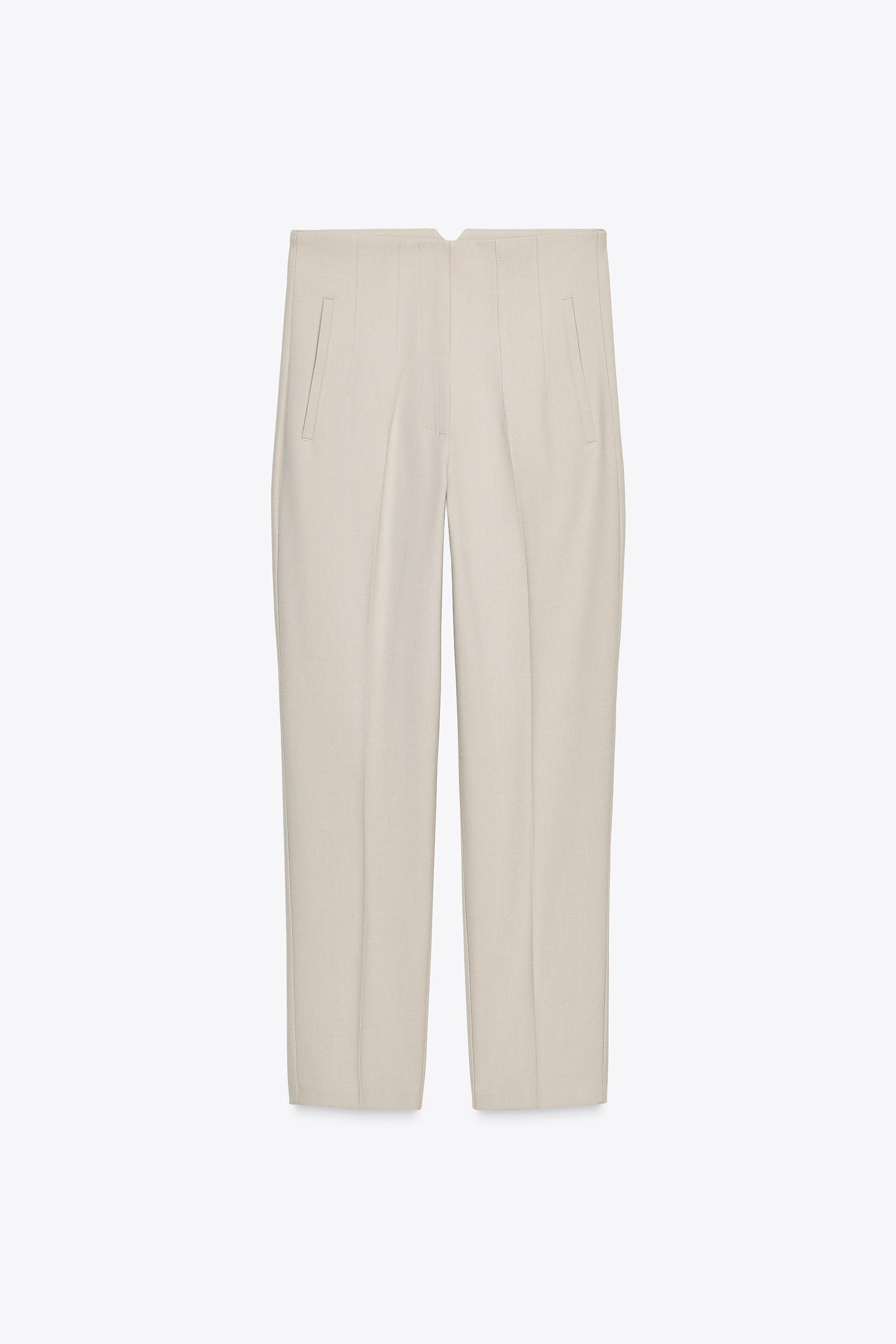 PANTS WITH A HIGH WAIST