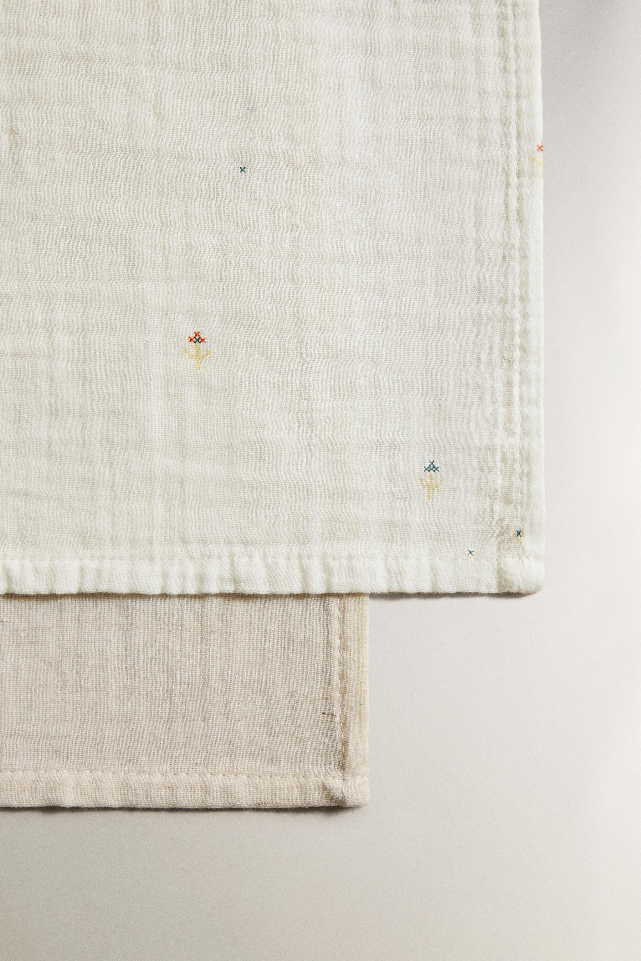 Zara EMBROIDERED BABY MUSLIN CLOTHS (PACK OF 2) — фото 3