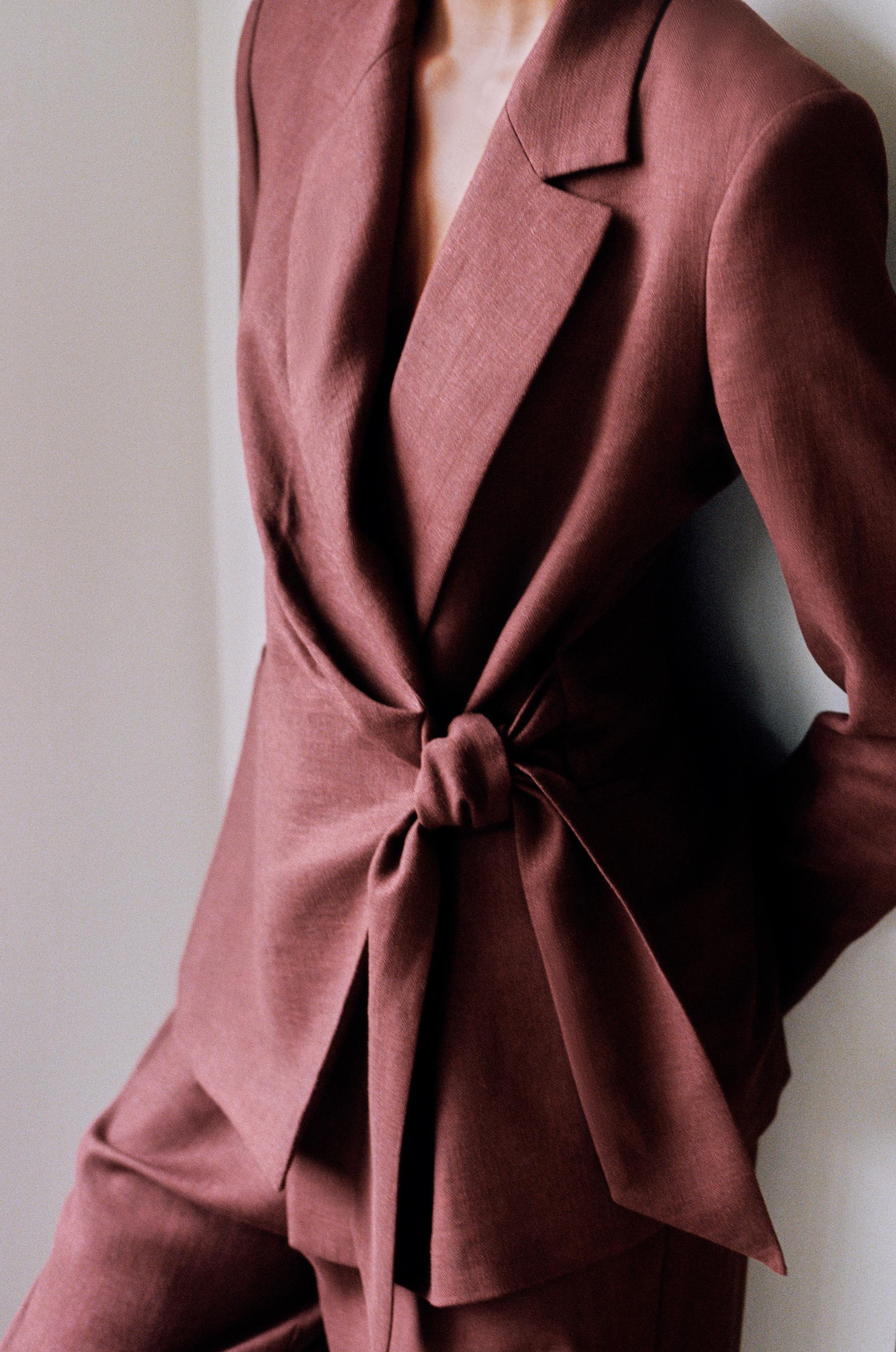 DOUBLE-BREASTED LINEN BLEND BLAZER WITH TIE DETAIL — Rust