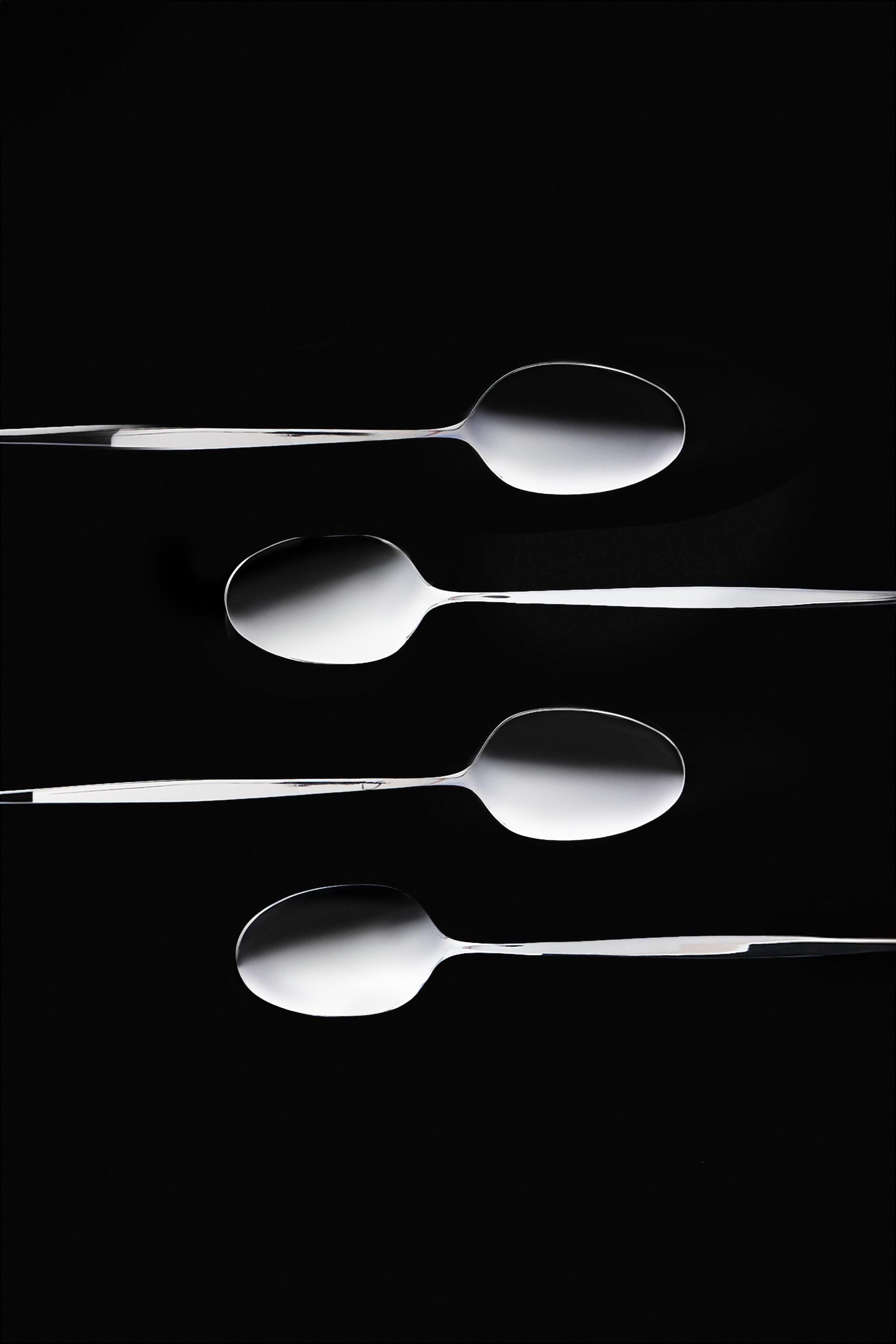 DESSERT SPOON SET WITH THIN HANDLES (PACK OF 4)