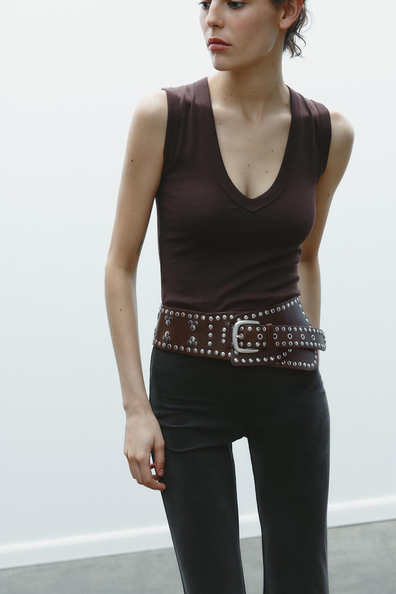 V-NECK TOP