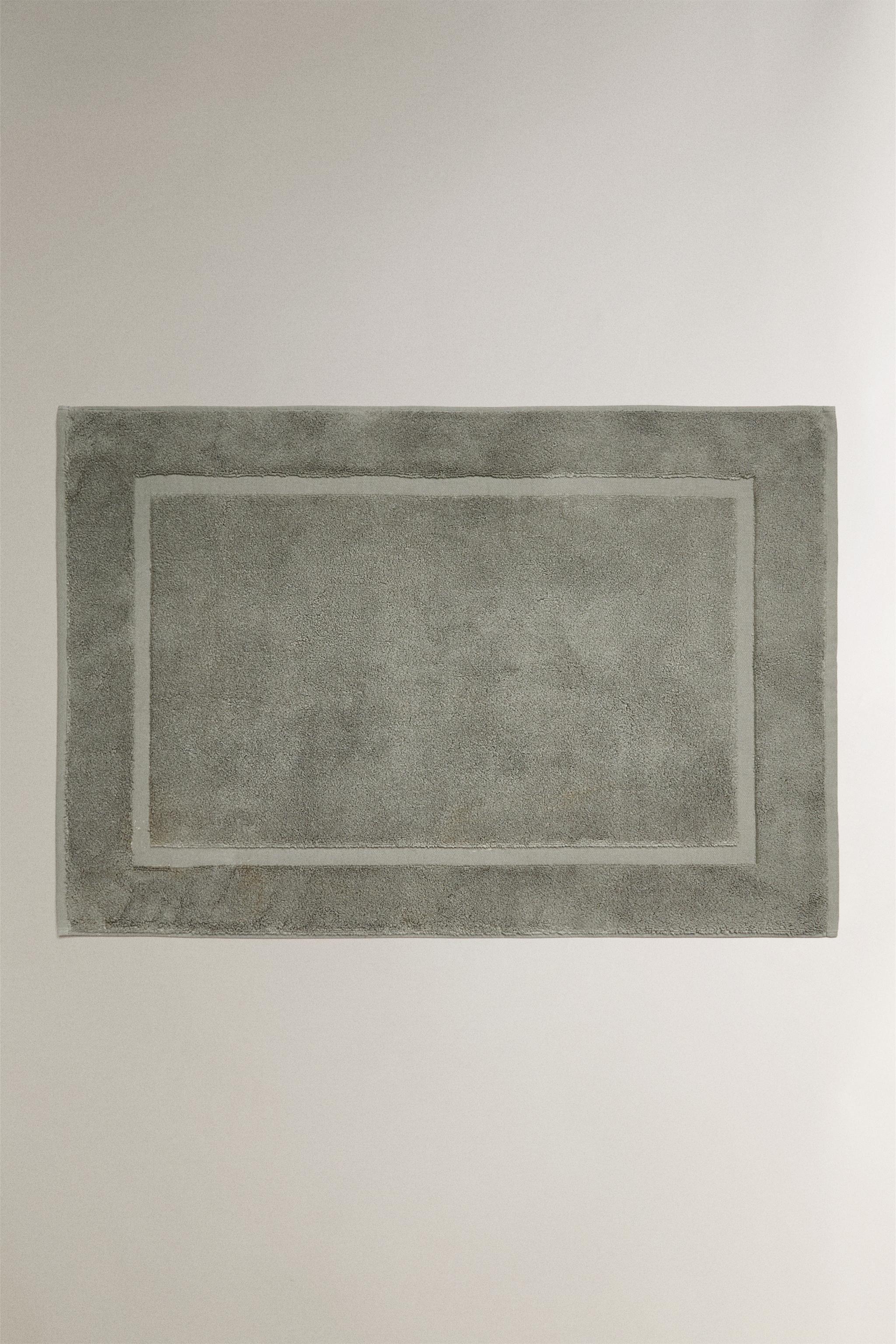 NON-SLIP SOFT TERRYCLOTH BATH MAT