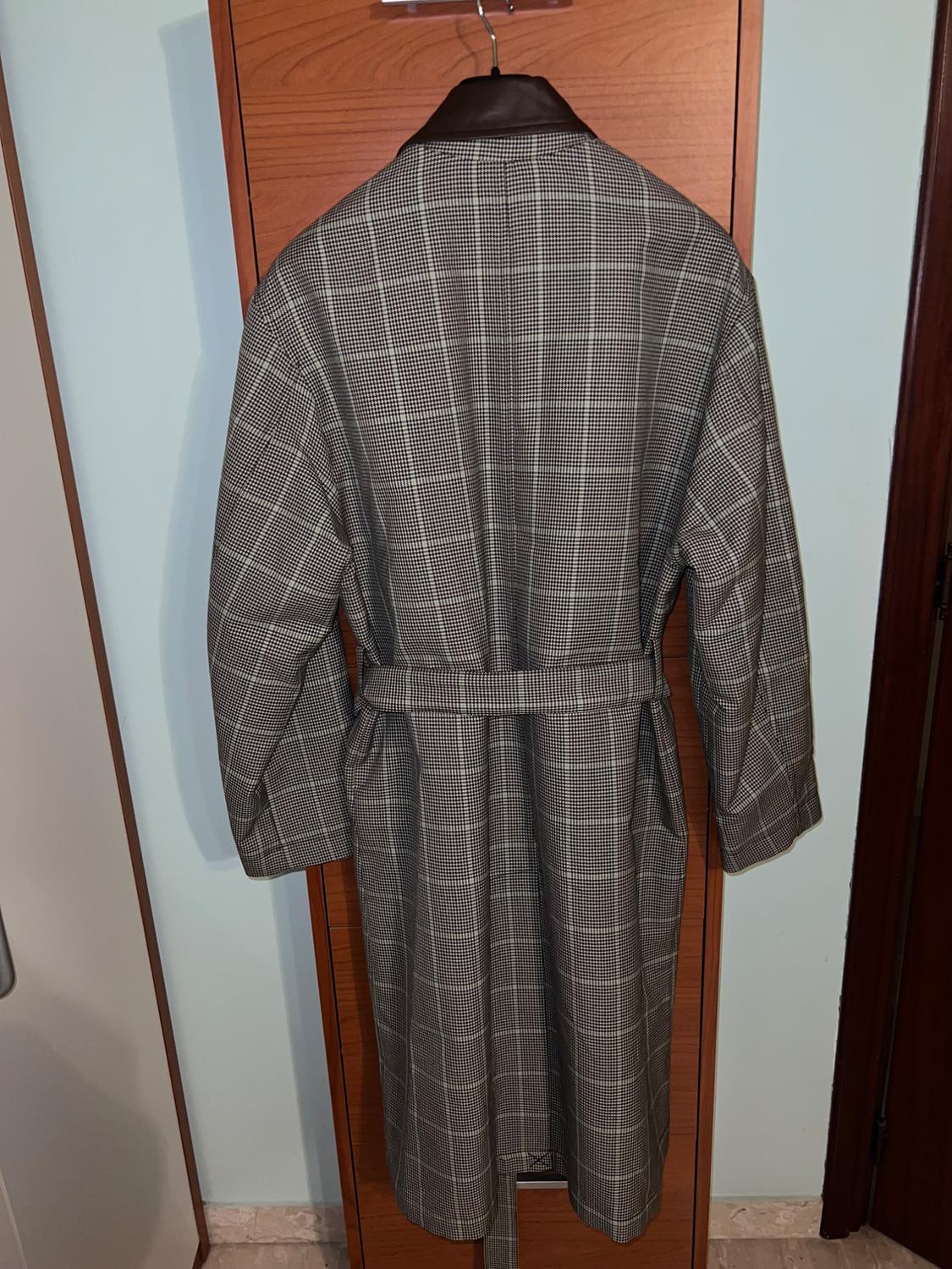 LIMITED EDITION CHECK TRENCH COAT WITH LEATHER DETAIL - Image 3