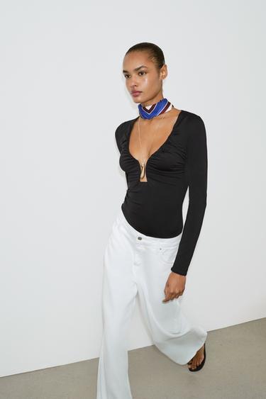 Zara DRAPIRANI TOP OD POLIAMIDA – Crna