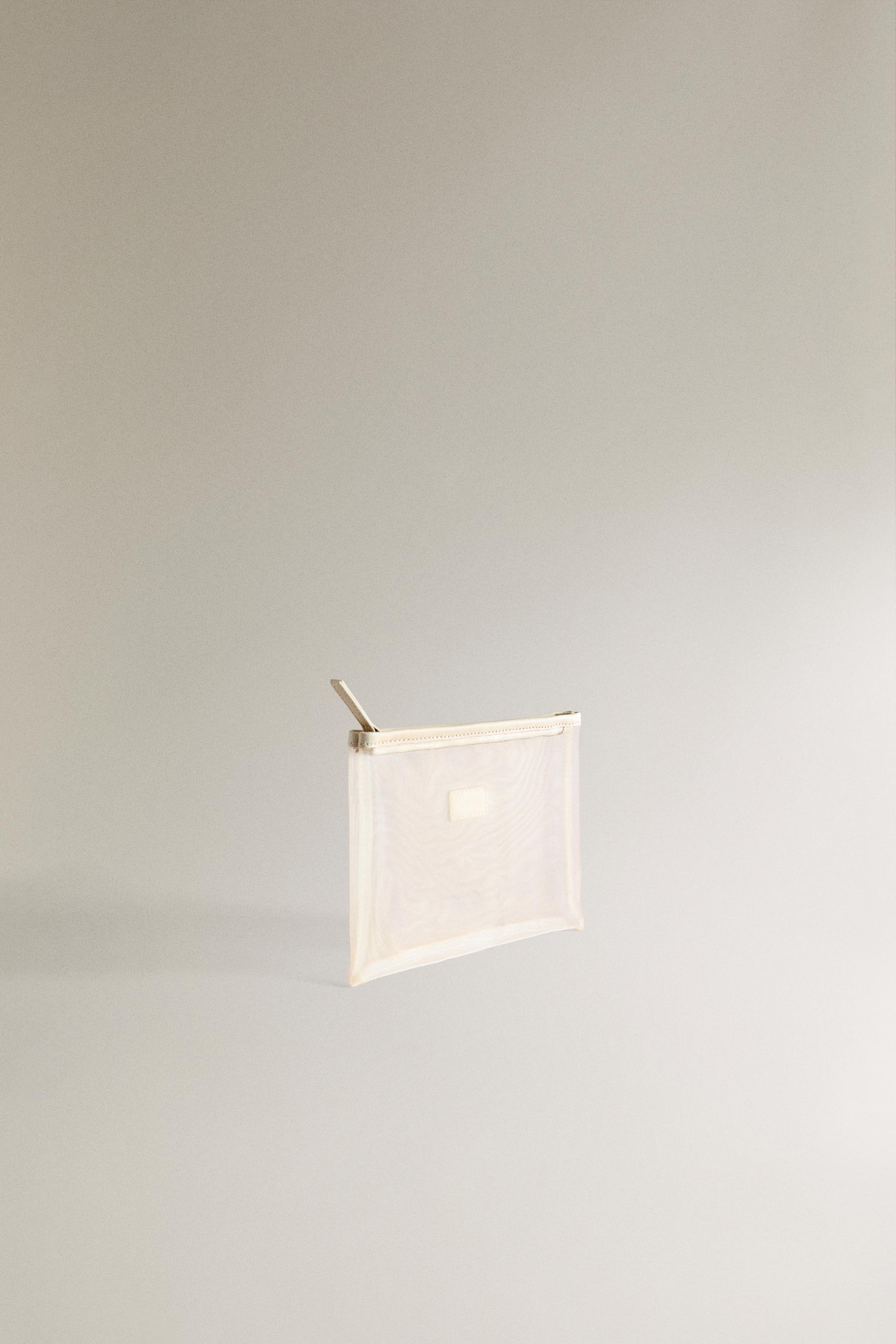 SMALL MESH MAKEUP BAG