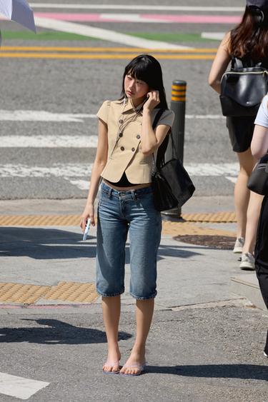 CHAQUETA CRUZADA DE MANGA CORTA