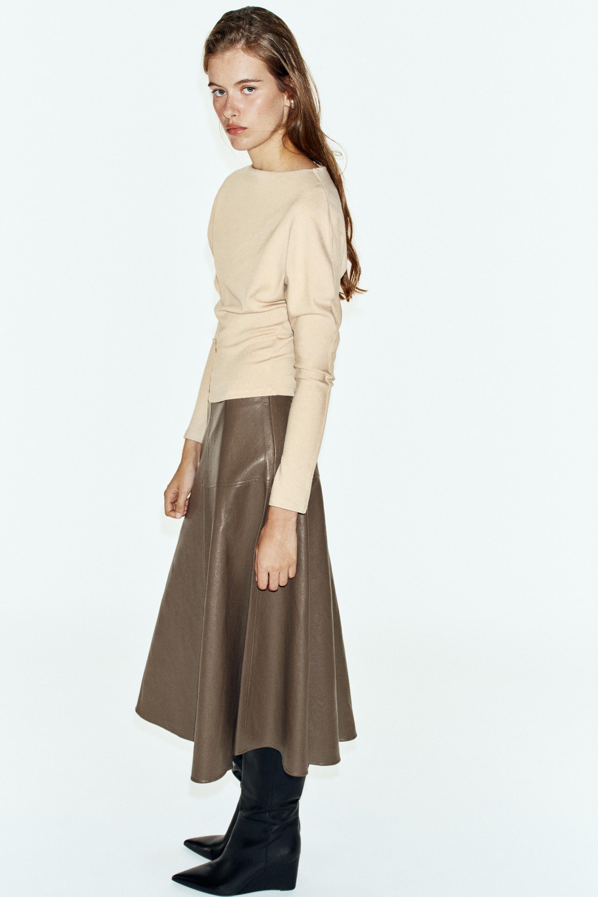FITTED LONG SLEEVE T-SHIRT
