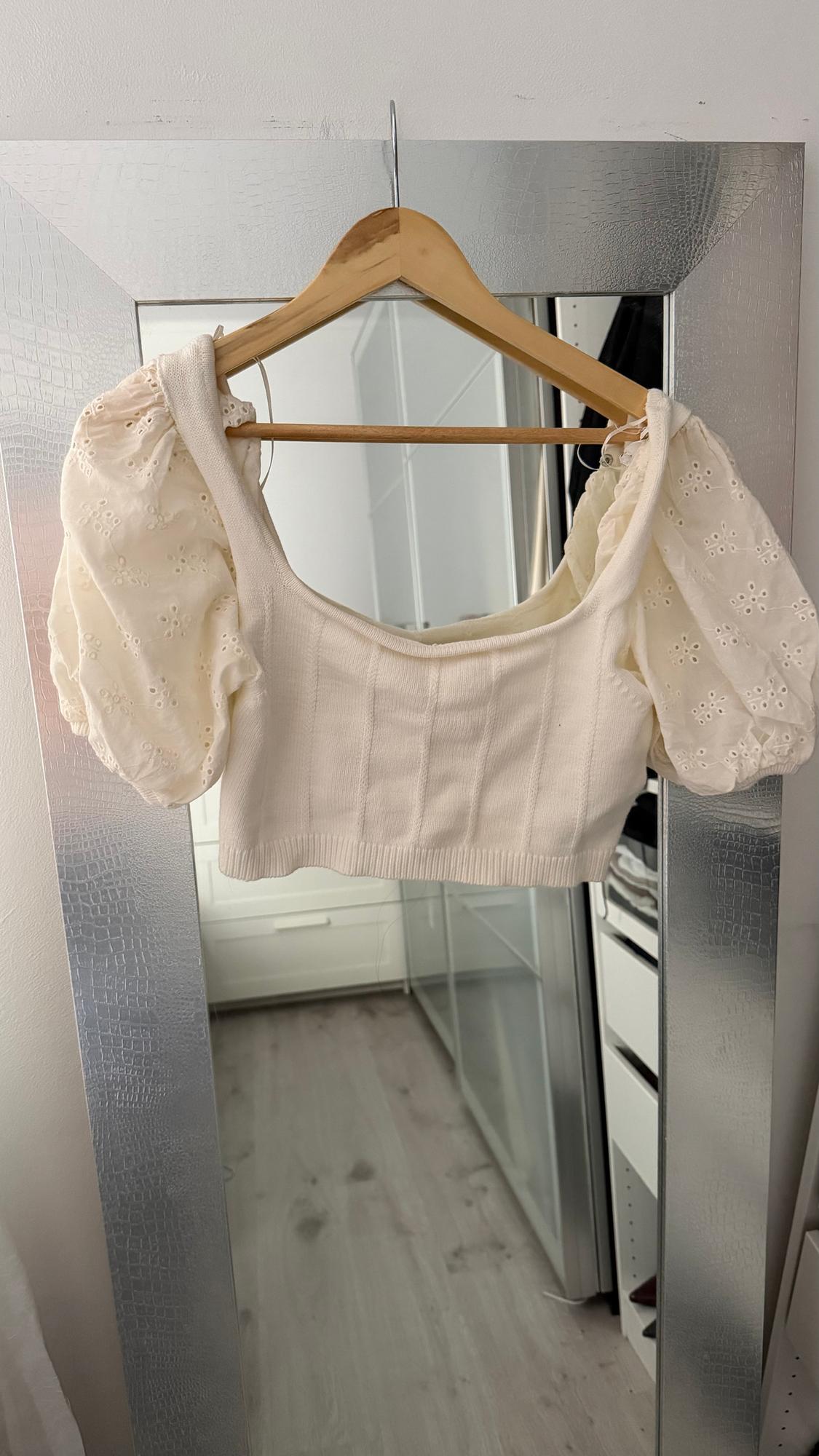 CROPPED EMBROIDERED TOP - Image 2