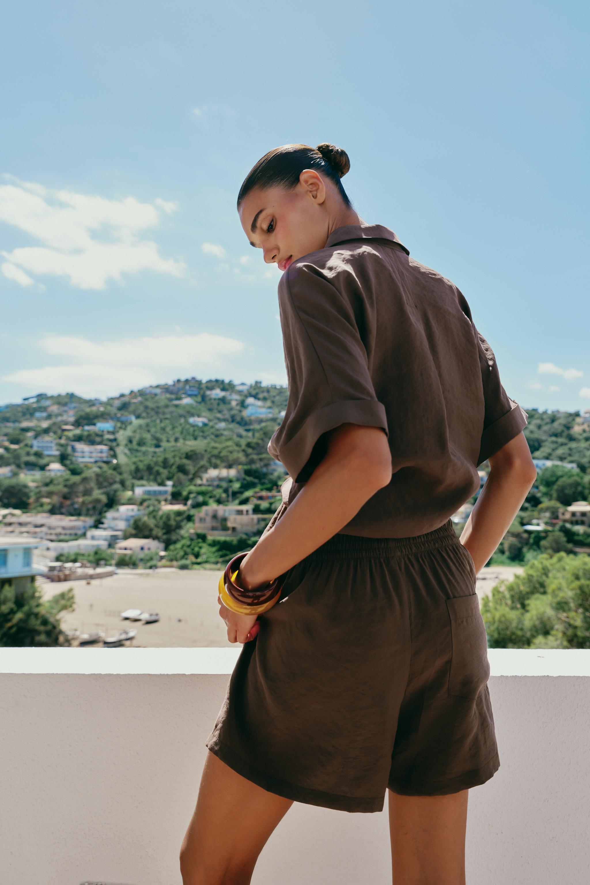 Женские шорты Zara FLOWY SHORTS WITH ELASTIC WAIST — фото 4
