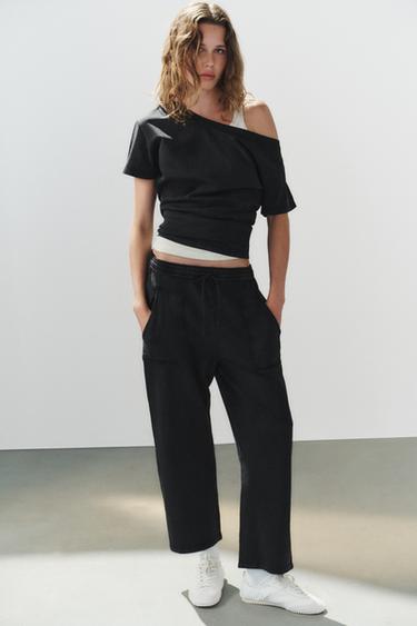 CONJUNT DE SAMARRETA I PANTALONS - de Zara