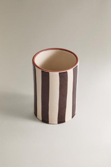BROWN STRIPED TOOTHBRUSH HOLDER - Brown by Zara - Image 1