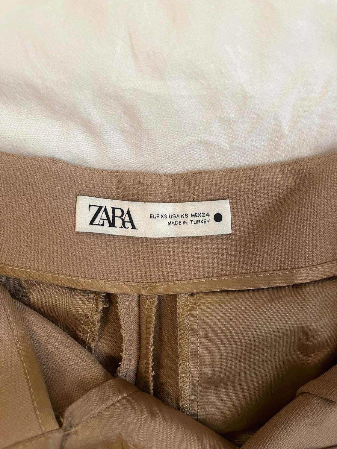 HIGH WAISTED SHORTS - Image 4