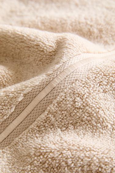 EMBROIDERED TRIM BATH TOWEL - Beige by Zara - Image 4