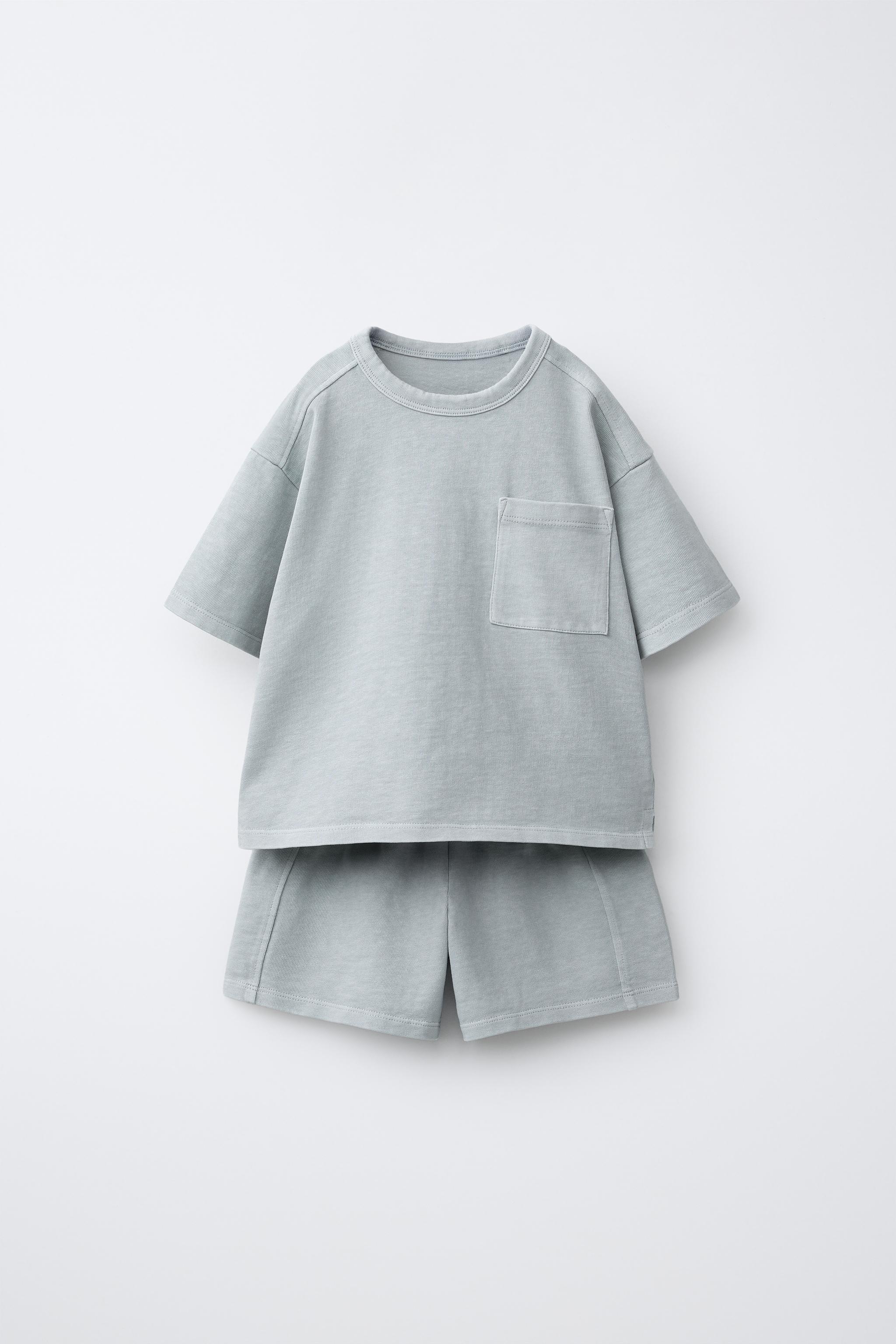 ENSEMBLE JOGGING T-SHIRT ET BERMUDA UNI