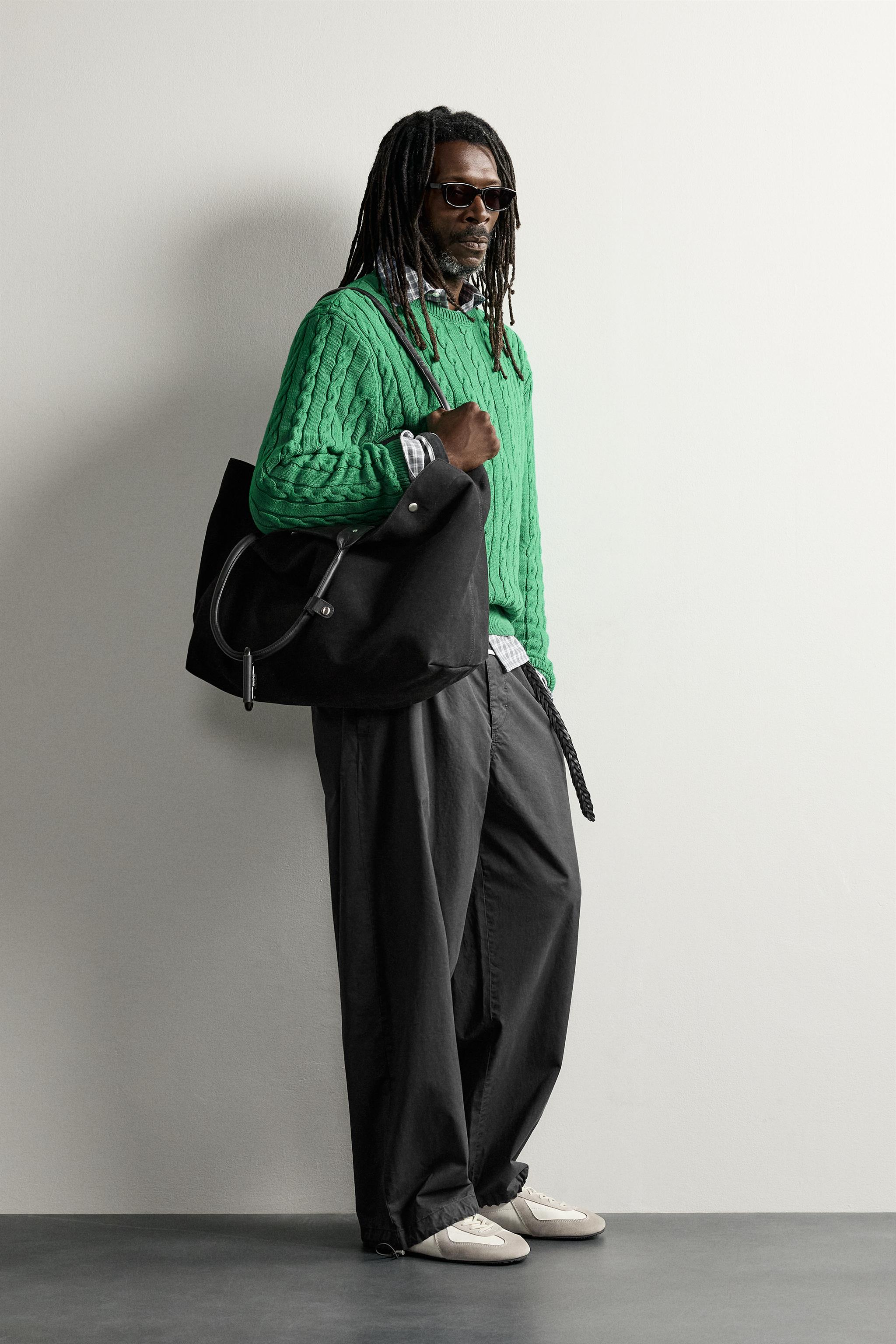 Мужские брюки Zara AARON LEVINE X ZARA RELAXED FIT COTTON PANTS — фото 4