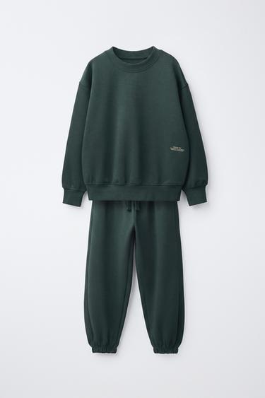 TEXT INTERLOCK SWEATSHIRT AND PANTS SET — Green 1