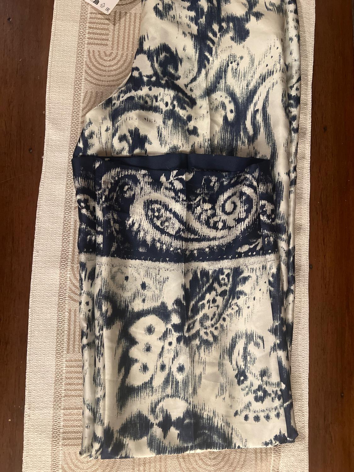 PANTALÓN SATINADO ESTAMPADO - Image 4