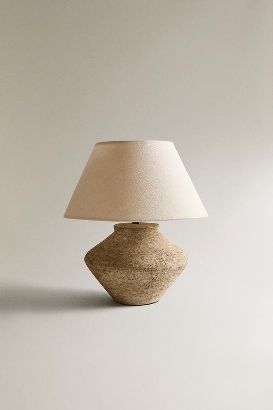 ABAJUR DE MESA COM BASE DE CERÂMICA MÉDIO - cru-branco da Zara - Imagem 0