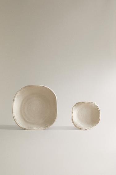 Zara DECORATIVE IRREGULAR TRAY - Ecru - Image 0