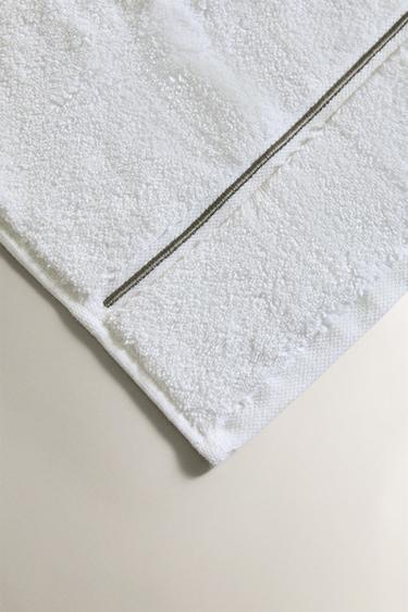 SERVIETTE DE BAIN FESTON BRODÉ - Gris anthracite de Zara - Image 2