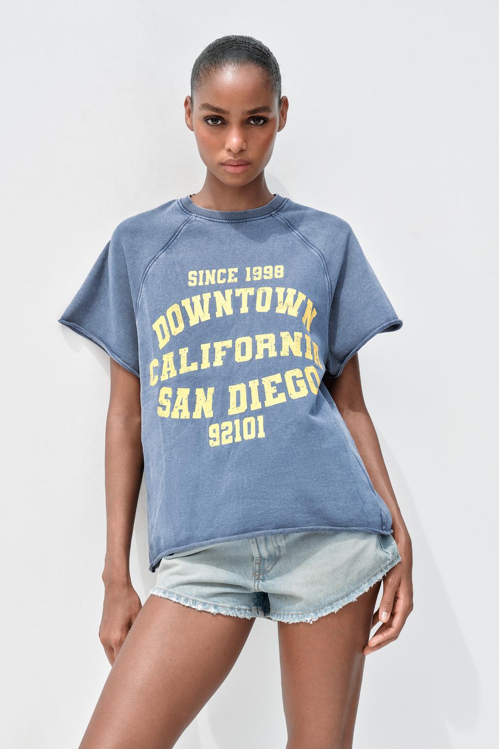 WASHED EFFECT TEXT PLUSH SWEATSHIRT