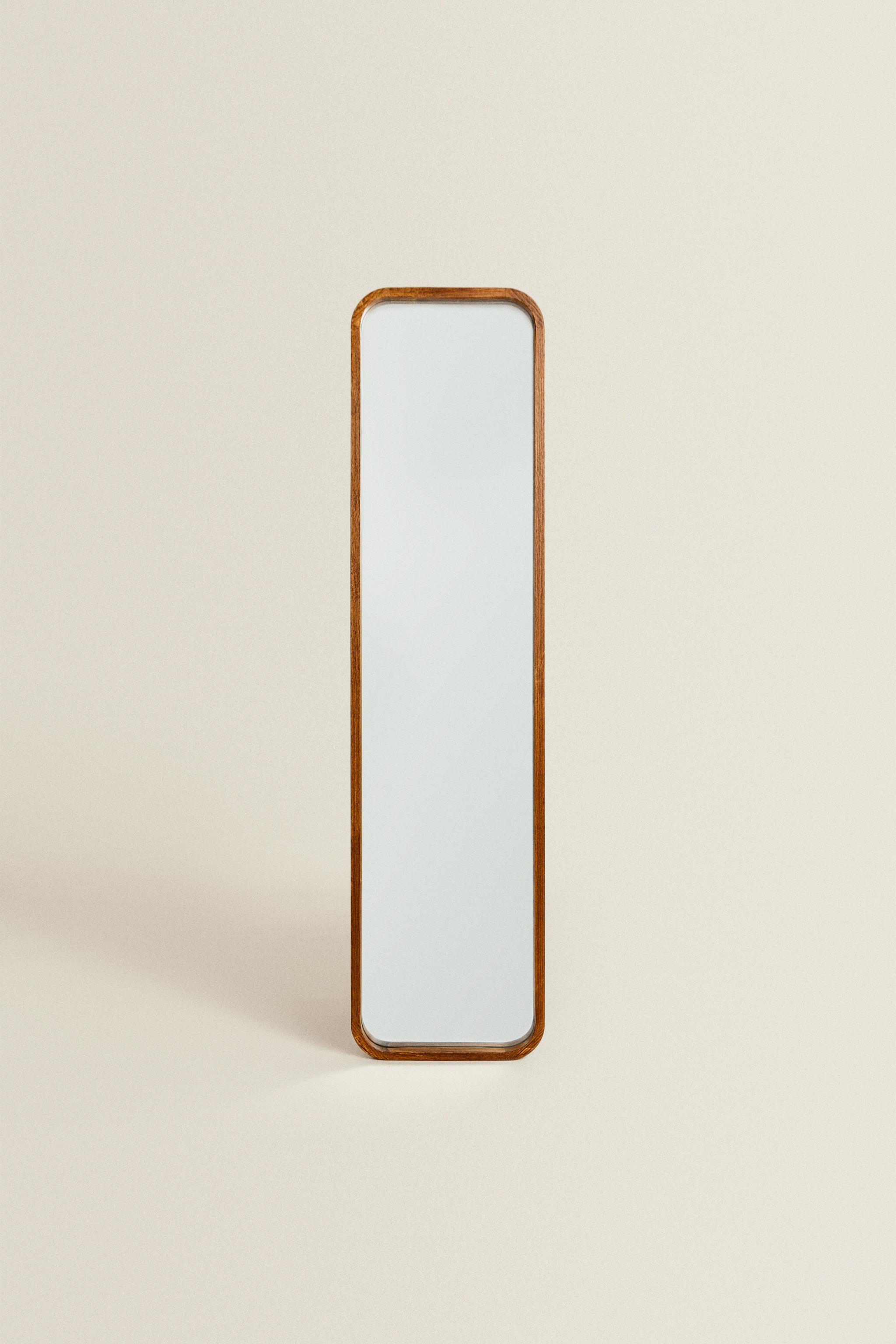 Round Full Length Mirror with Oak Wood Frame