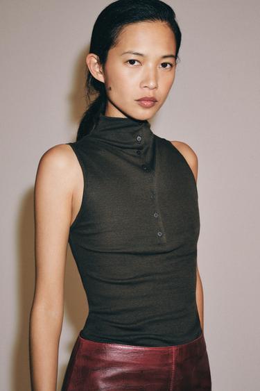 HIGH NECK BUTTON TOP - Olive green by Zara