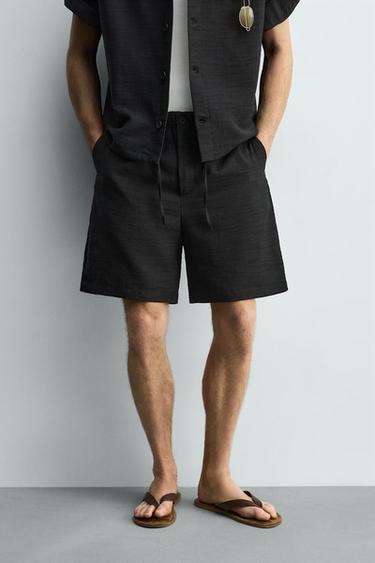 FLUID RELAXED FIT BERMUDA SHORTS - Black by Zara