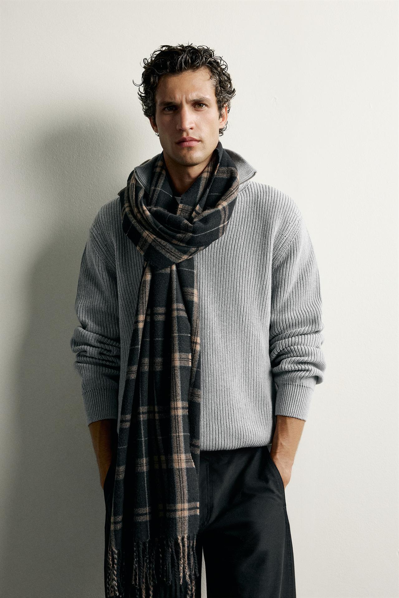 PLAID COLOR-BLOCK SCARF — Black