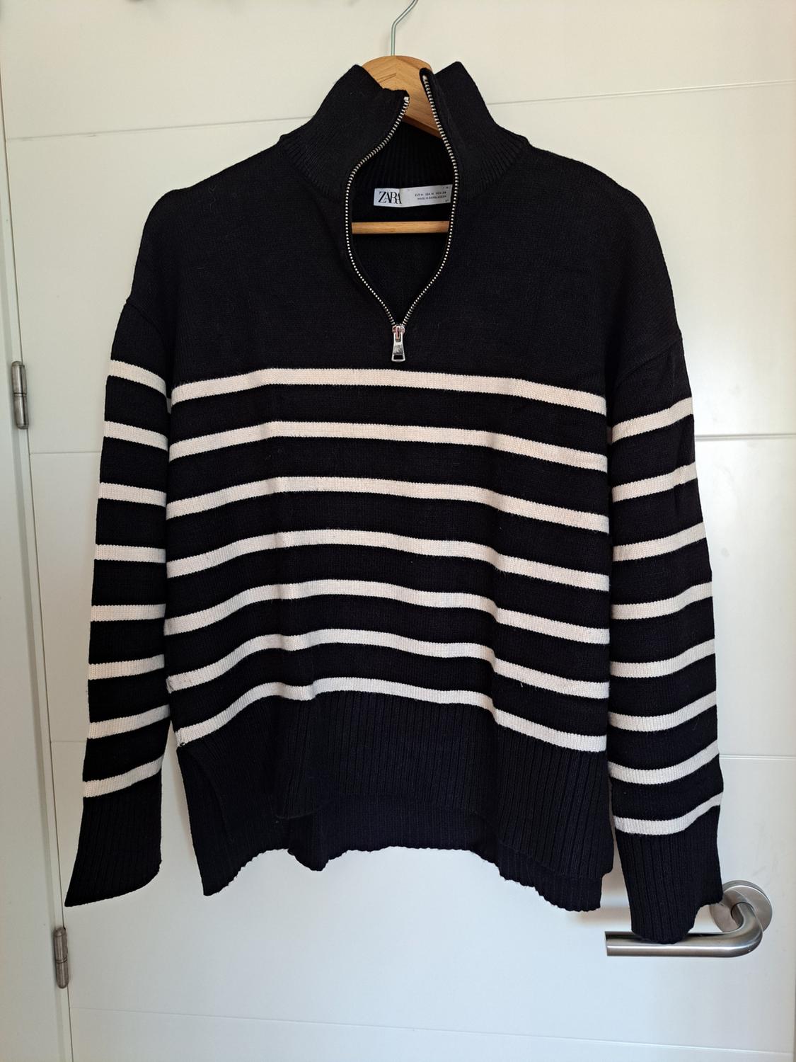 STRIPED SWEATER WITH ZIP